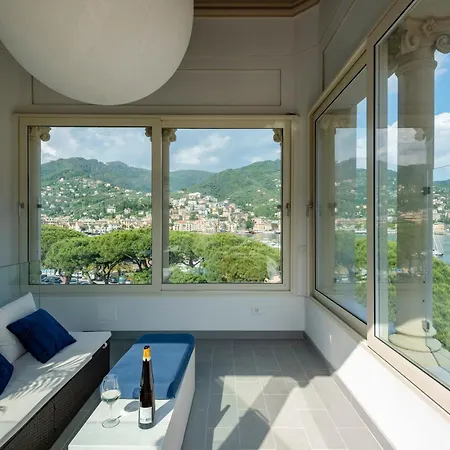 Porto Portofino Coast Апартаменти Рапалло