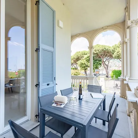 Апартаменти Porto Portofino Coast